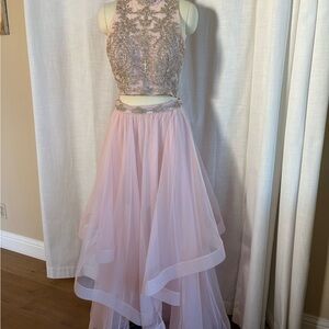 Halter top  Embellished w skirt